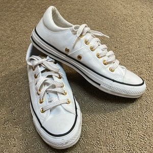 Converse all star sneakers size 7 new without box